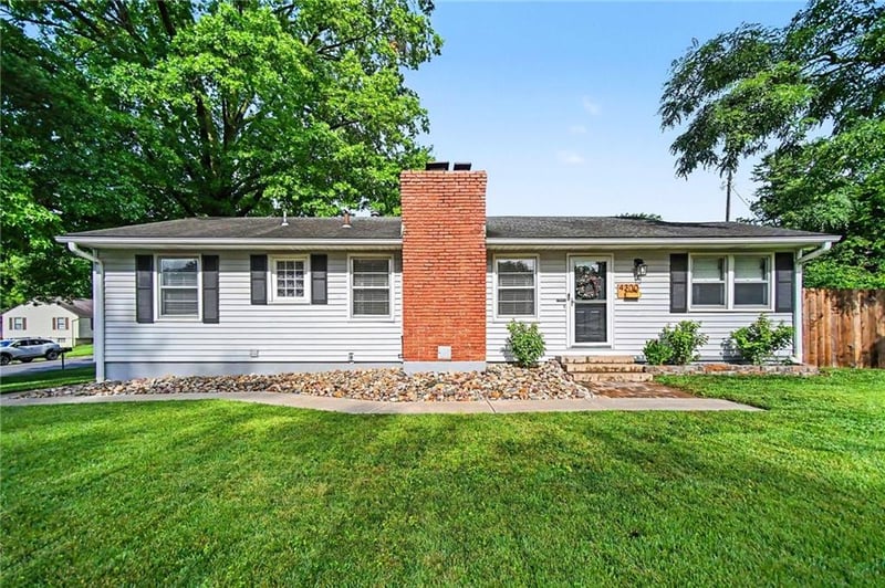 4300 Holmes St, Kansas City, MO 64116