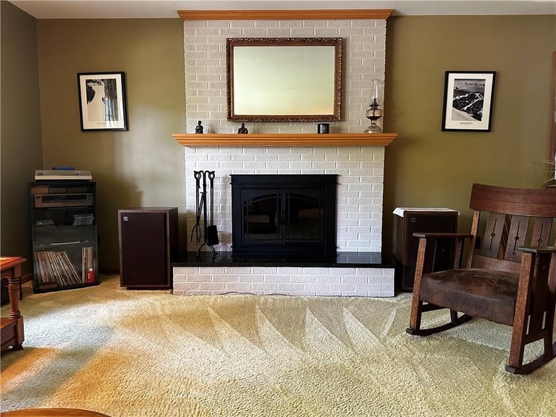 2505 Homestead Ln, St Joseph, MO 64506
