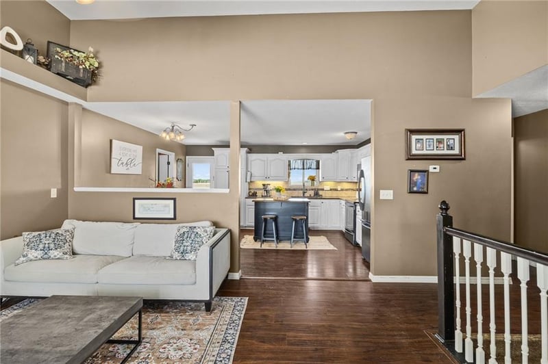 714 Harris Ln, Cameron, MO 64429