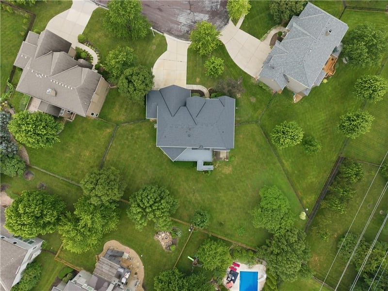 14451 Hayes St, Overland Park, KS 66221