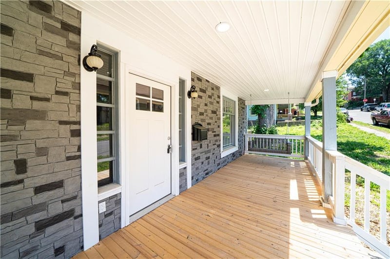 1407 Felix St, St Joseph, MO 64501