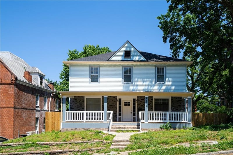 1407 Felix St, St Joseph, MO 64501
