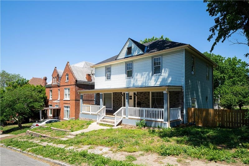 1407 Felix St, St Joseph, MO 64501