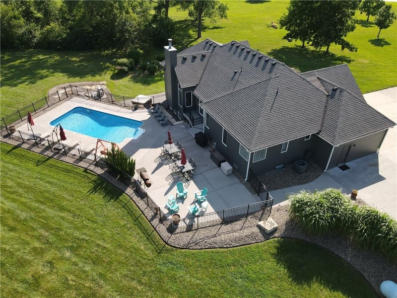 19011 192nd Ter, Pleasant Hill, MO 64080