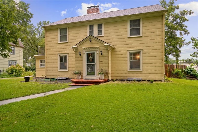924 Hickory St, Ottawa, KS 66067
