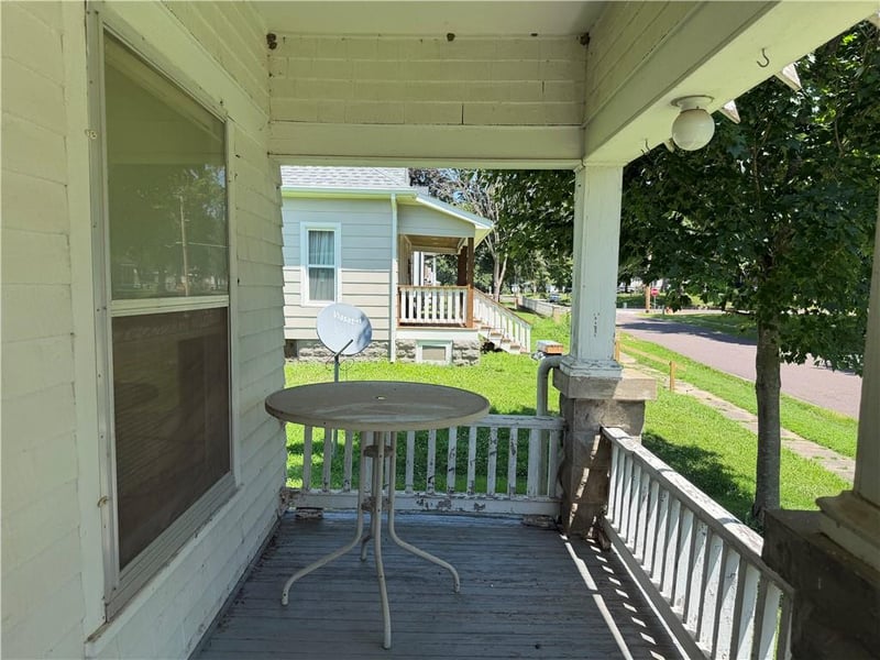 304 S Elm St, Sweet Springs, MO 65351