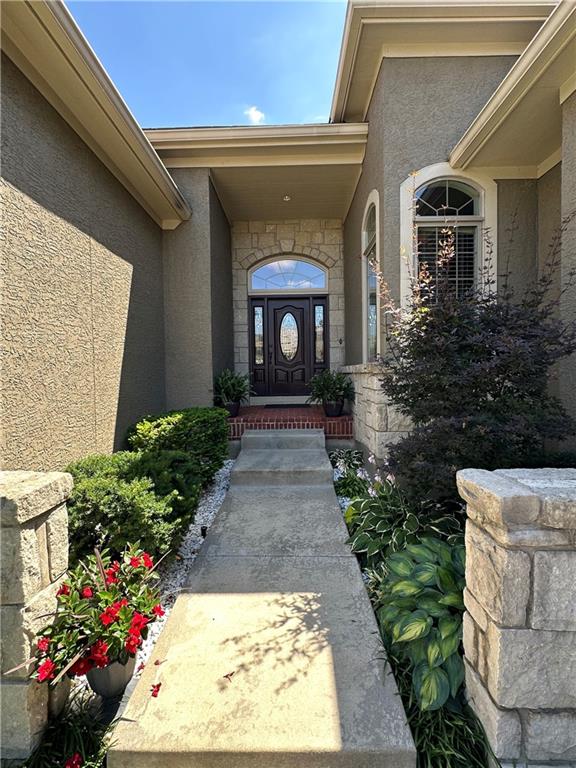 5313 124th Ter, Leawood, KS 66209