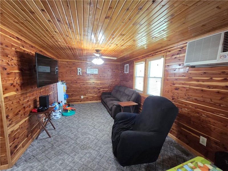 131 5th St, Adrian, MO 64720