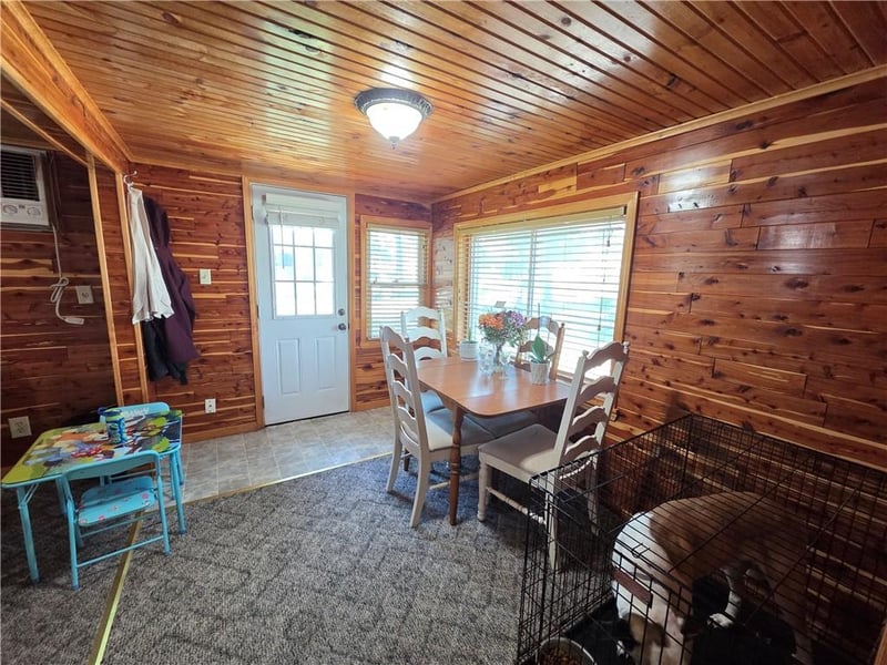 131 5th St, Adrian, MO 64720