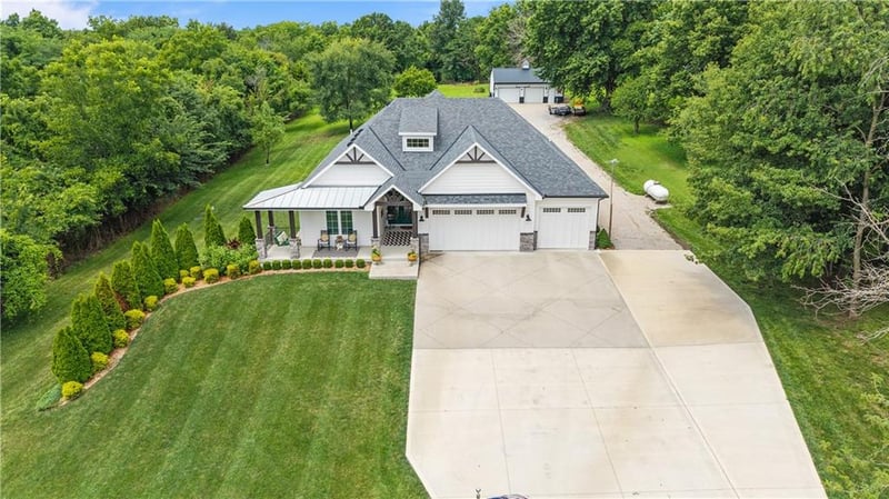 184 21st Rd, Warrensburg, MO 64093