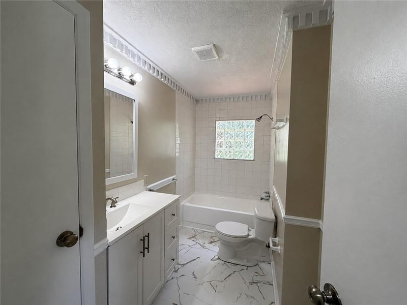 1519 N Geronimo Dr, Independence, MO 64058