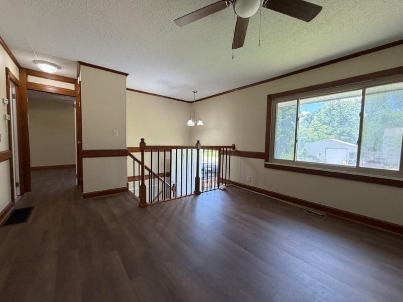 1519 N Geronimo Dr, Independence, MO 64058
