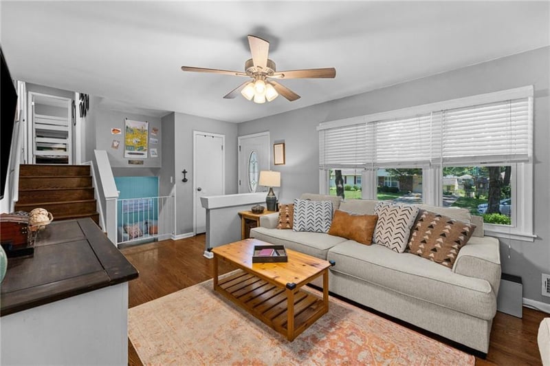 9602 Eby St, Overland Park, KS 66212