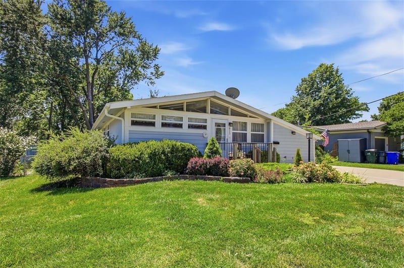 813 Sheridan St, Olathe, KS 66061
