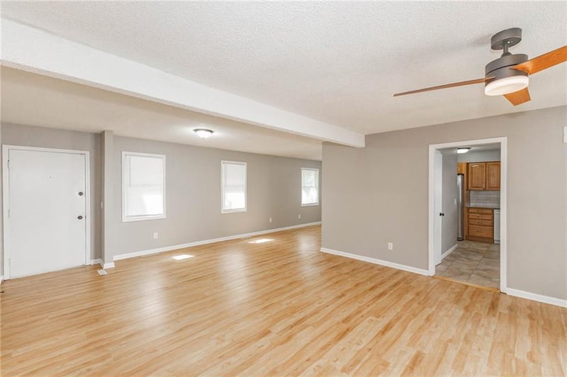 1308 Apache Ct, Olathe, KS 66062