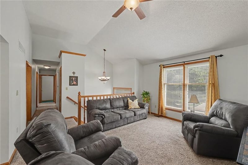 8626 Wayland Ave, Kansas City, MO 64153