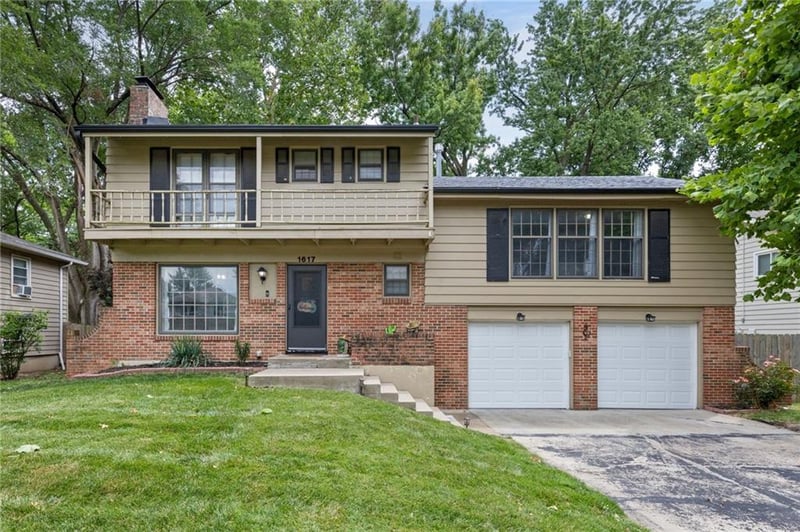 1617 50th St, Kansas City, MO 64118