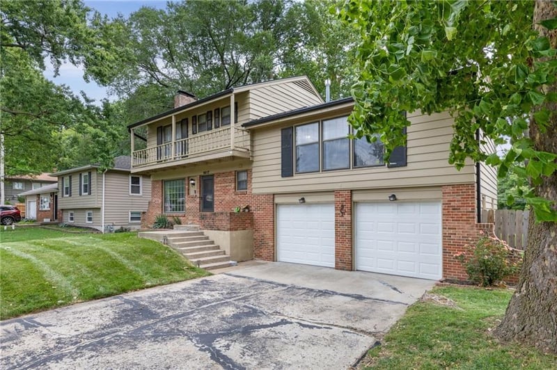 1617 50th St, Kansas City, MO 64118