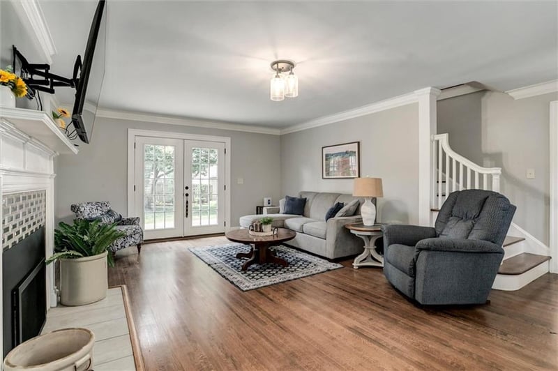 6424 Jefferson St, Kansas City, MO 64113