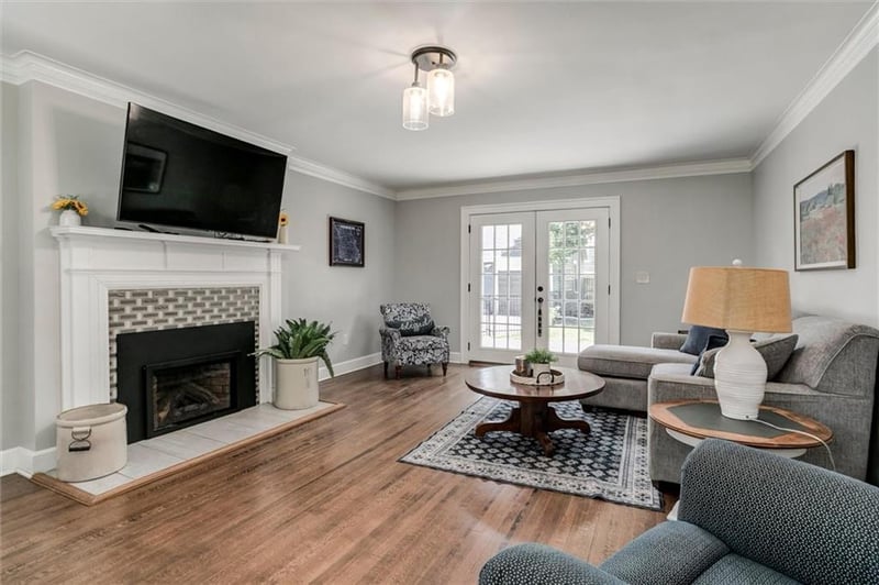 6424 Jefferson St, Kansas City, MO 64113