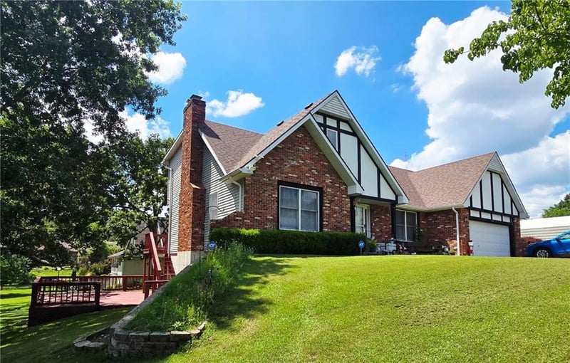 1519 Shady Ln, Warsaw, MO 65355