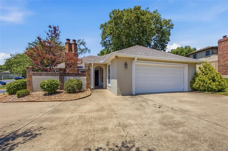 9726 Reeder St, Overland Park, KS 66214