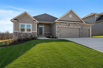 6929 NE 102nd St, Kansas City, MO 64156