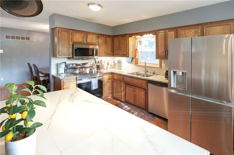 1105 87th Ter, Kansas City, MO 64155