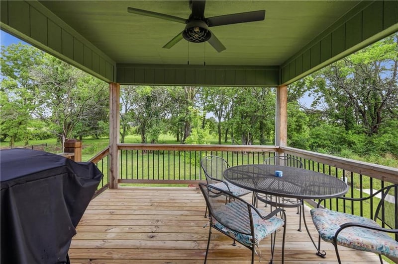 900 NW Crestwood Dr, Grain Valley, MO 64029