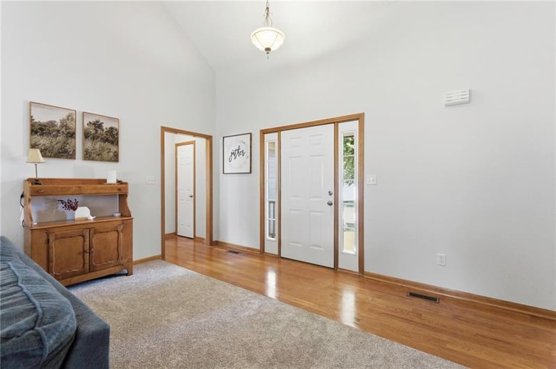 1824 Aztec Ave, Independence, MO 64057