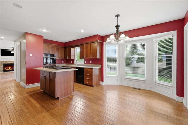 2405 Adams Dairy Rd, Blue Springs, MO 64014