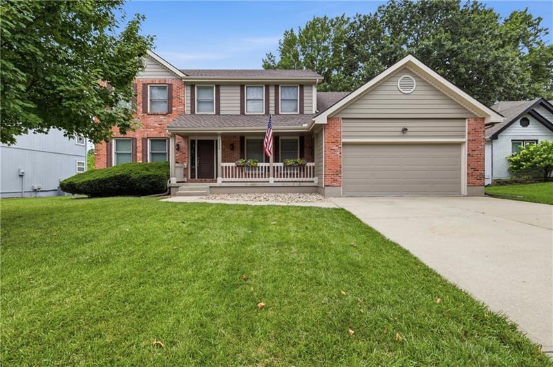 2405 Adams Dairy Rd, Blue Springs, MO 64014