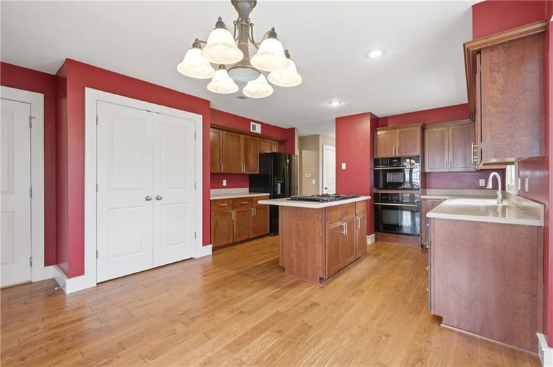 2405 Adams Dairy Rd, Blue Springs, MO 64014