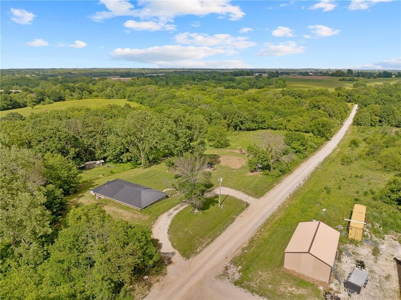 16527 Varner Rd, Mayview, MO 64071