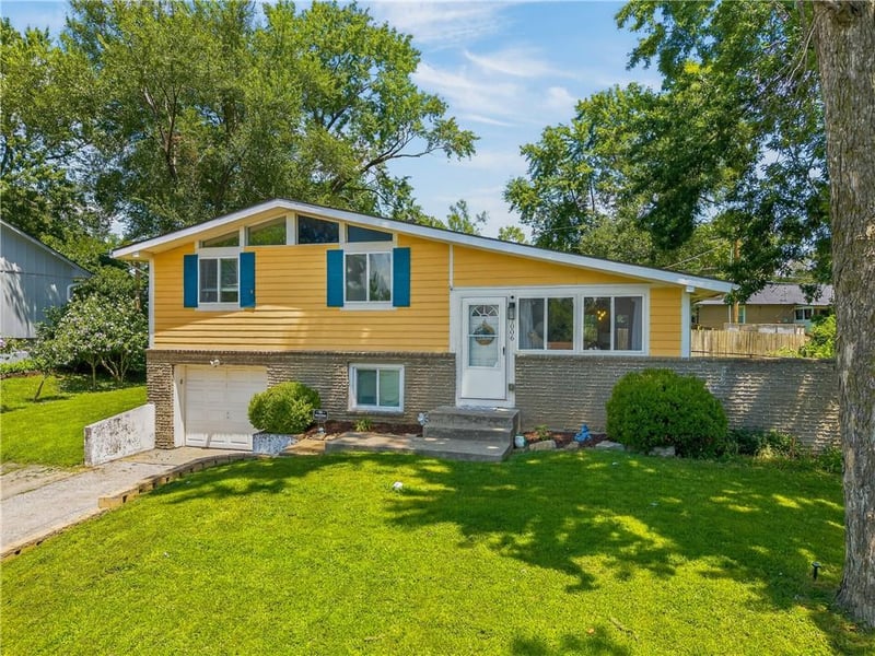 7006 77th St, Kansas City, MO 64152