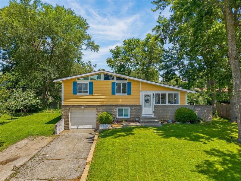 7006 77th St, Kansas City, MO 64152
