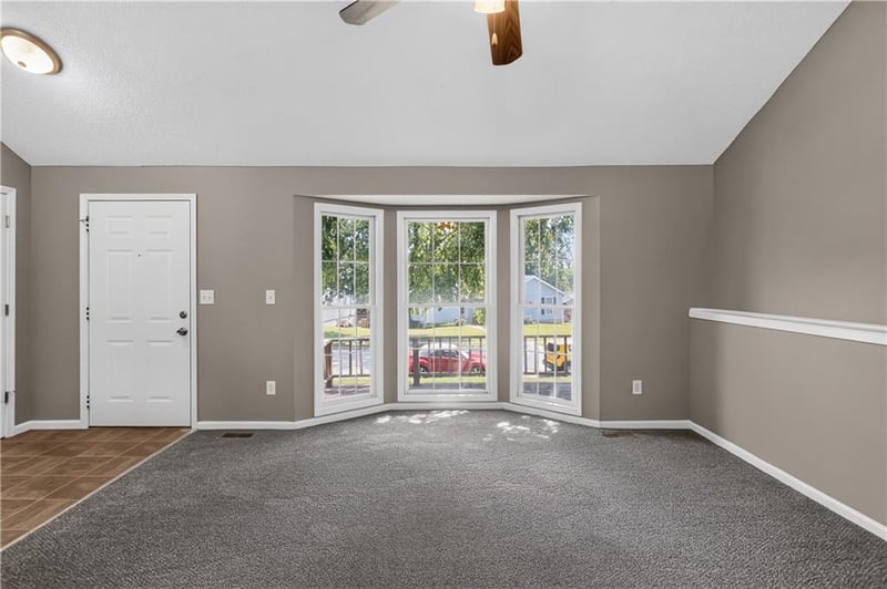 2314 Cambridge St, Leavenworth, KS 66048