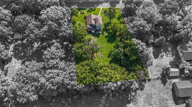 7730 Hardy St, Overland Park, KS 66204