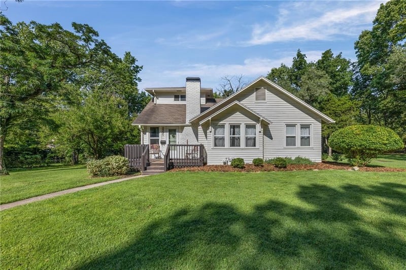 7730 Hardy St, Overland Park, KS 66204