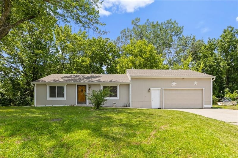 1618 Mccoy St, Independence, MO 64055