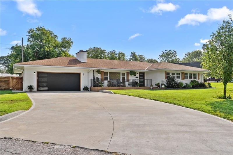 610 Clark St, Butler, MO 64730