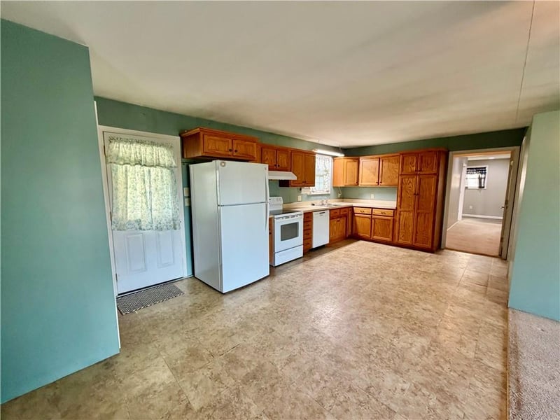 101 Cherry St, Clearmont, MO 64431