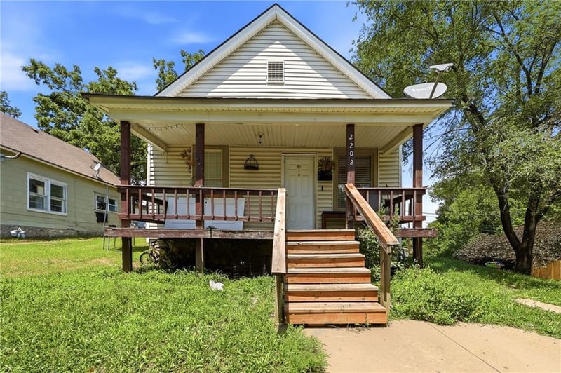 2202 Wood Ave, Kansas City, KS 66104
