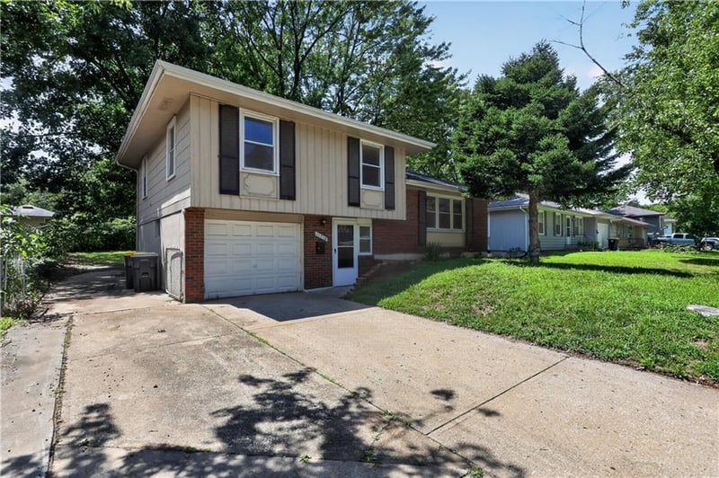 11718 Fuller Ave, Kansas City, MO 64134