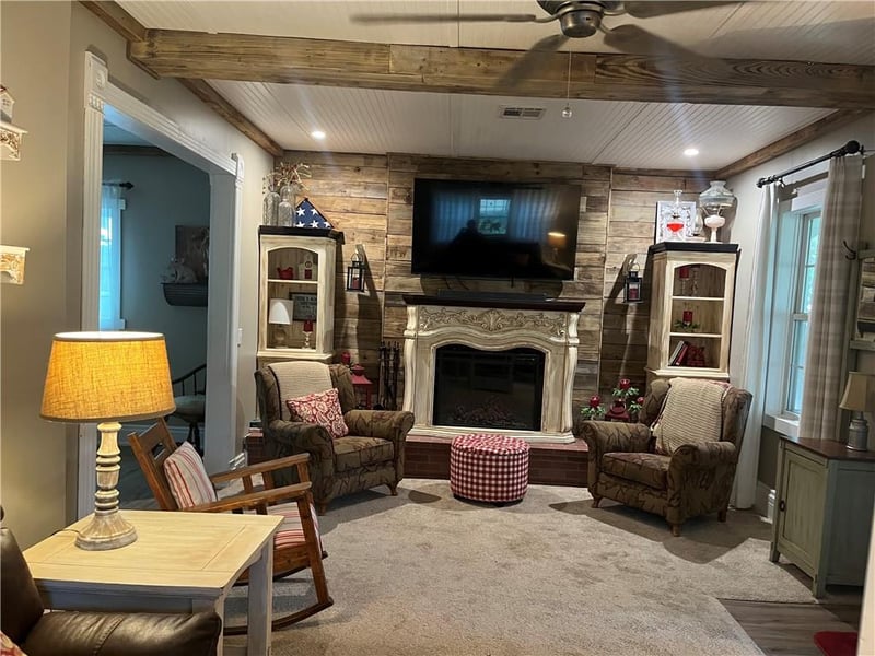 212 Elm St, Moran, KS 66755