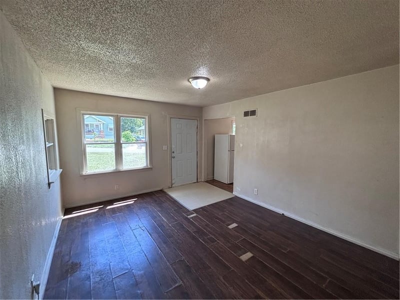 4436 Myrtle Ave, Kansas City, MO 64130