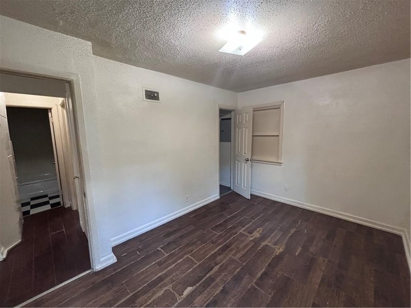 4436 Myrtle Ave, Kansas City, MO 64130