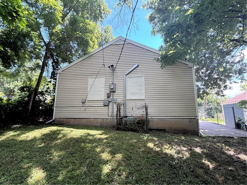 4436 Myrtle Ave, Kansas City, MO 64130