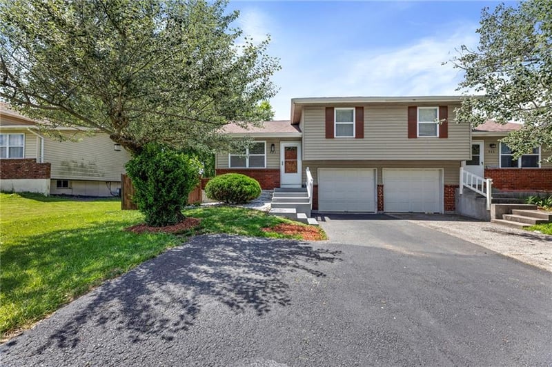 921 Jan Mar Dr, Olathe, KS 66061