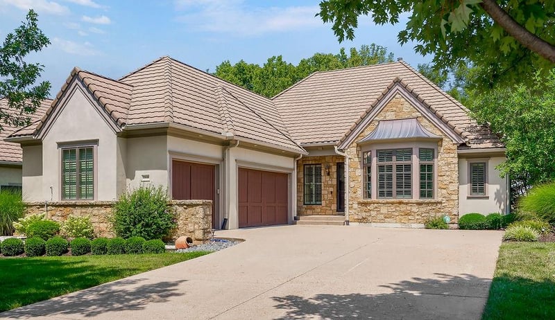 2846 137th Ter, Leawood, KS 66224